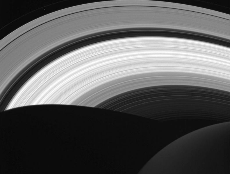 Saturno desde un telescopio