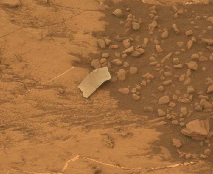 Curiosity finds an interesting 'foreign object' on the Martian surface